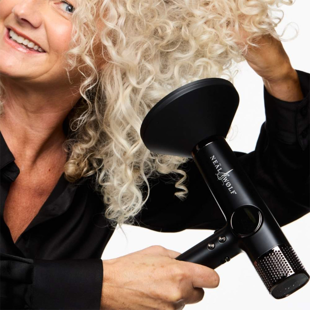 Neal and Wolf Hero Ionic Technology Hairdryer